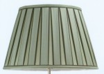.Empire Doubl.box pleated WI7 Moss.Black silk. Klicka för stor bild och info.